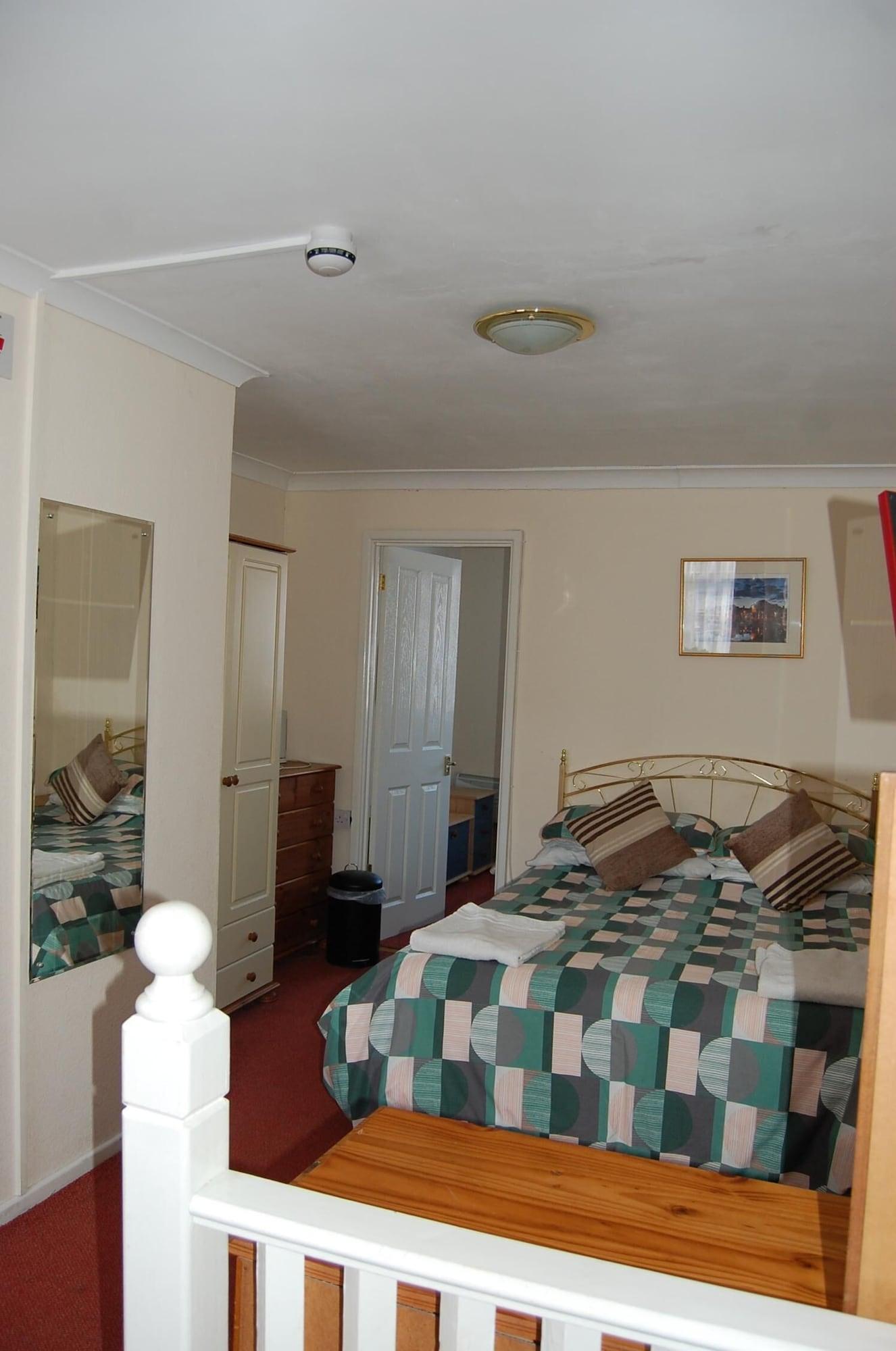 Weatherbury Hotel
